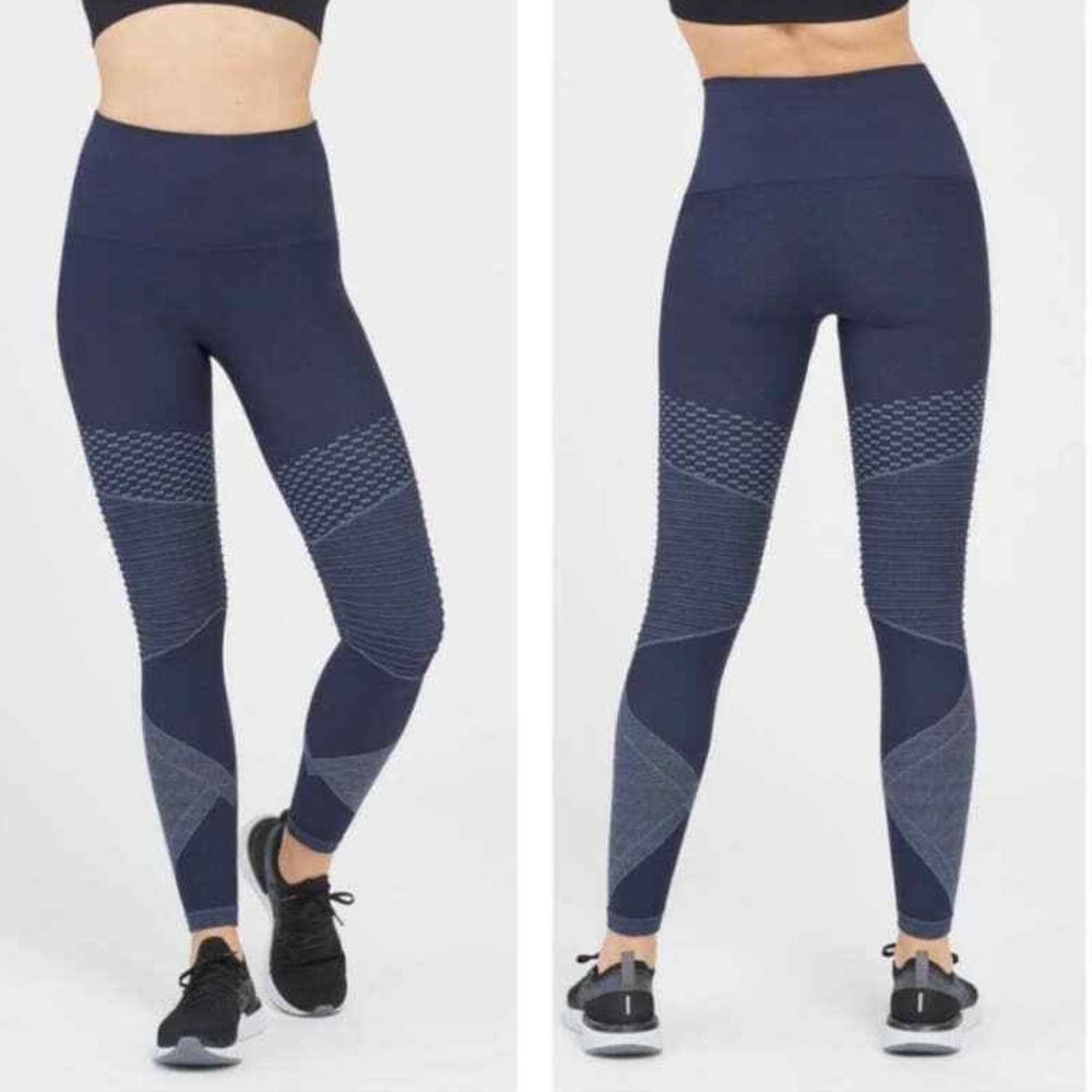 SPANX women’s Look At Me Now Moto leggings in navy. Size Large